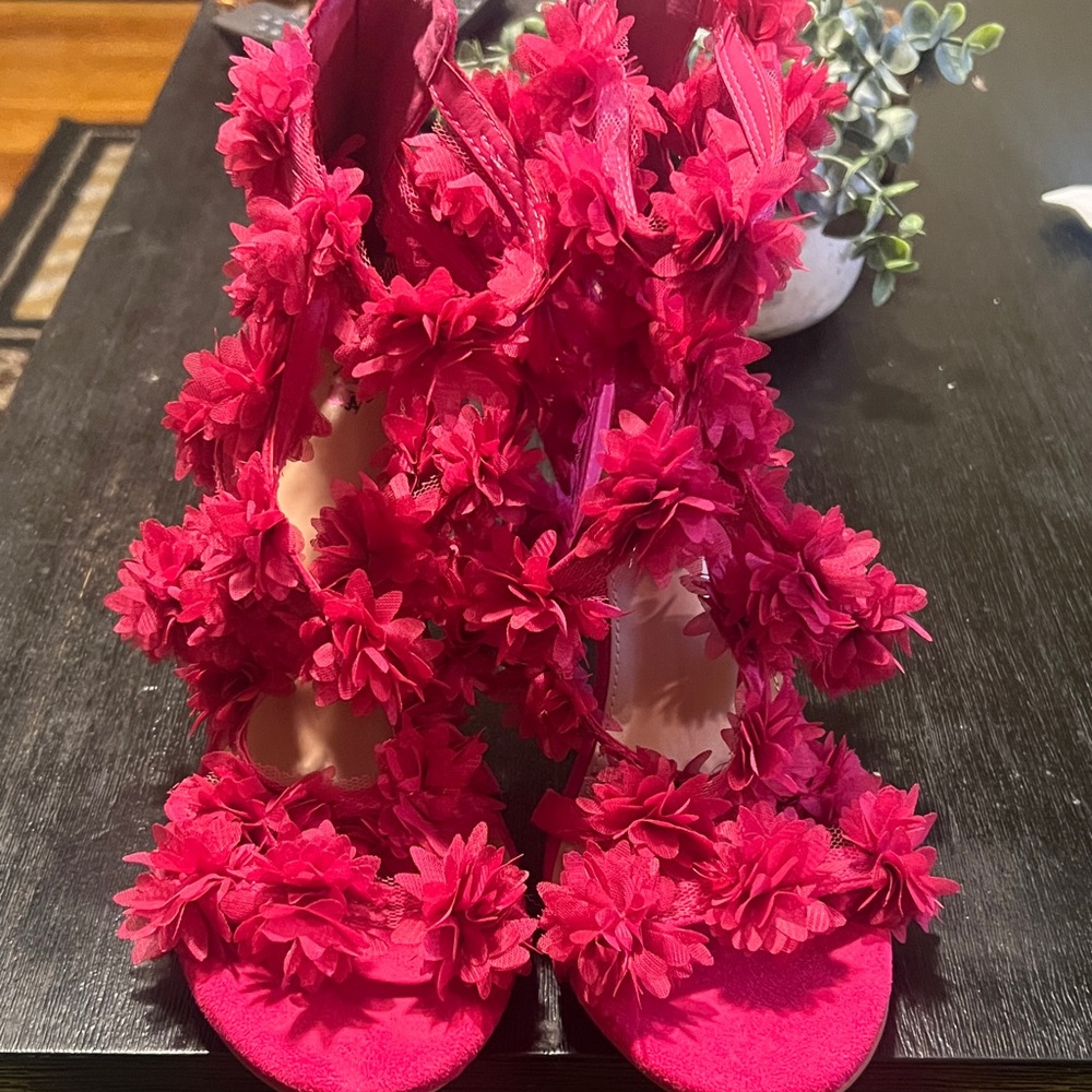 Chic Floral Pink Heels